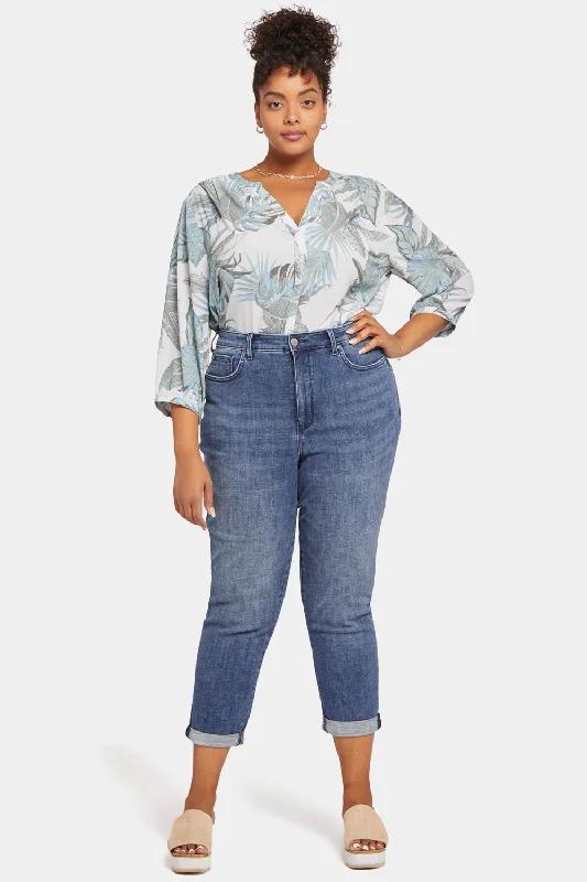 Margot Girlfriend Jeans In Plus Size - Caliente