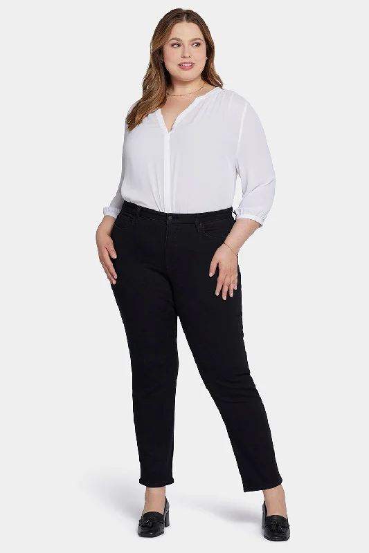 Emma Relaxed Slender Jeans In Plus Size - Huntley