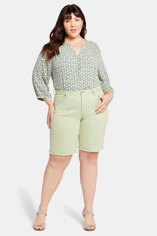 Boyfriend Shorts In Plus Size - Beginning