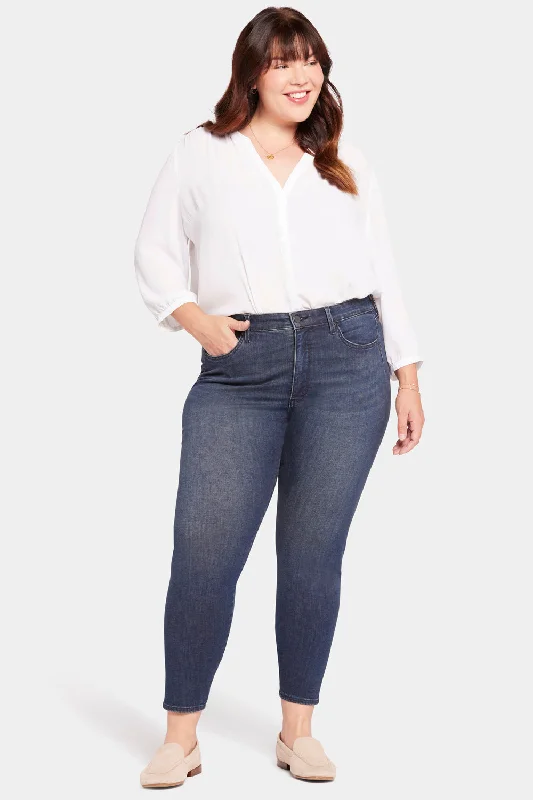 Le Silhouette Ami Skinny Jeans In Petite Plus Size - Precious