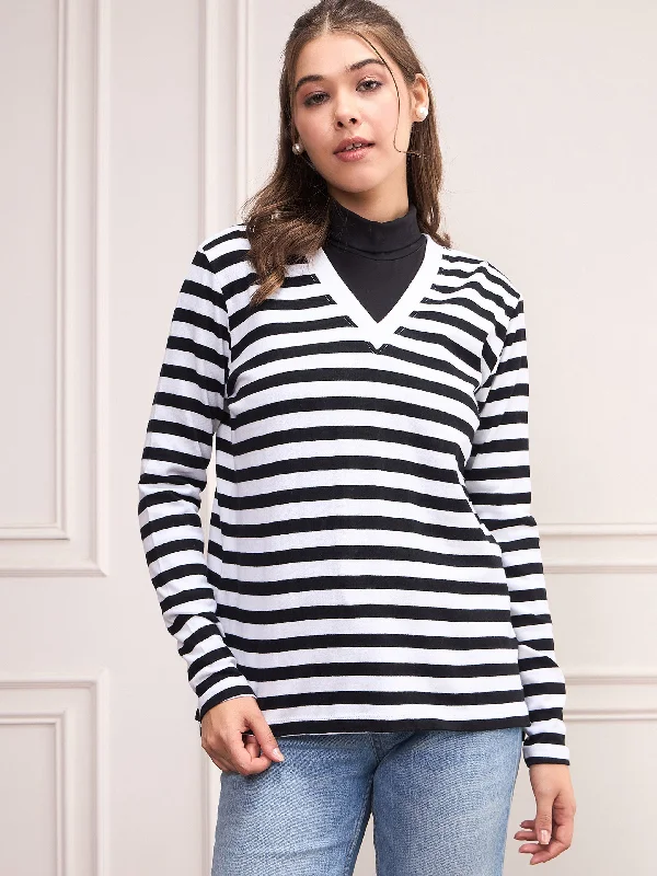 Women Black & White Striped Sweater