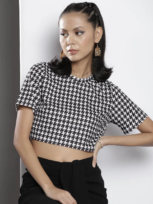 Women Black White Geometric Knit Crop Top